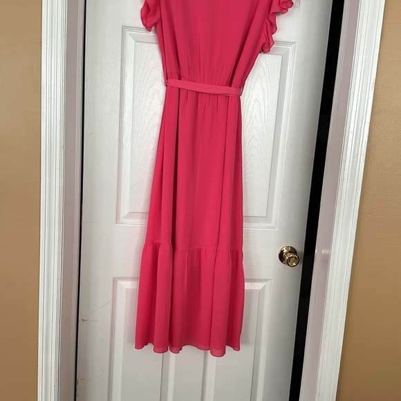Pink dress - Picture 6 of 7